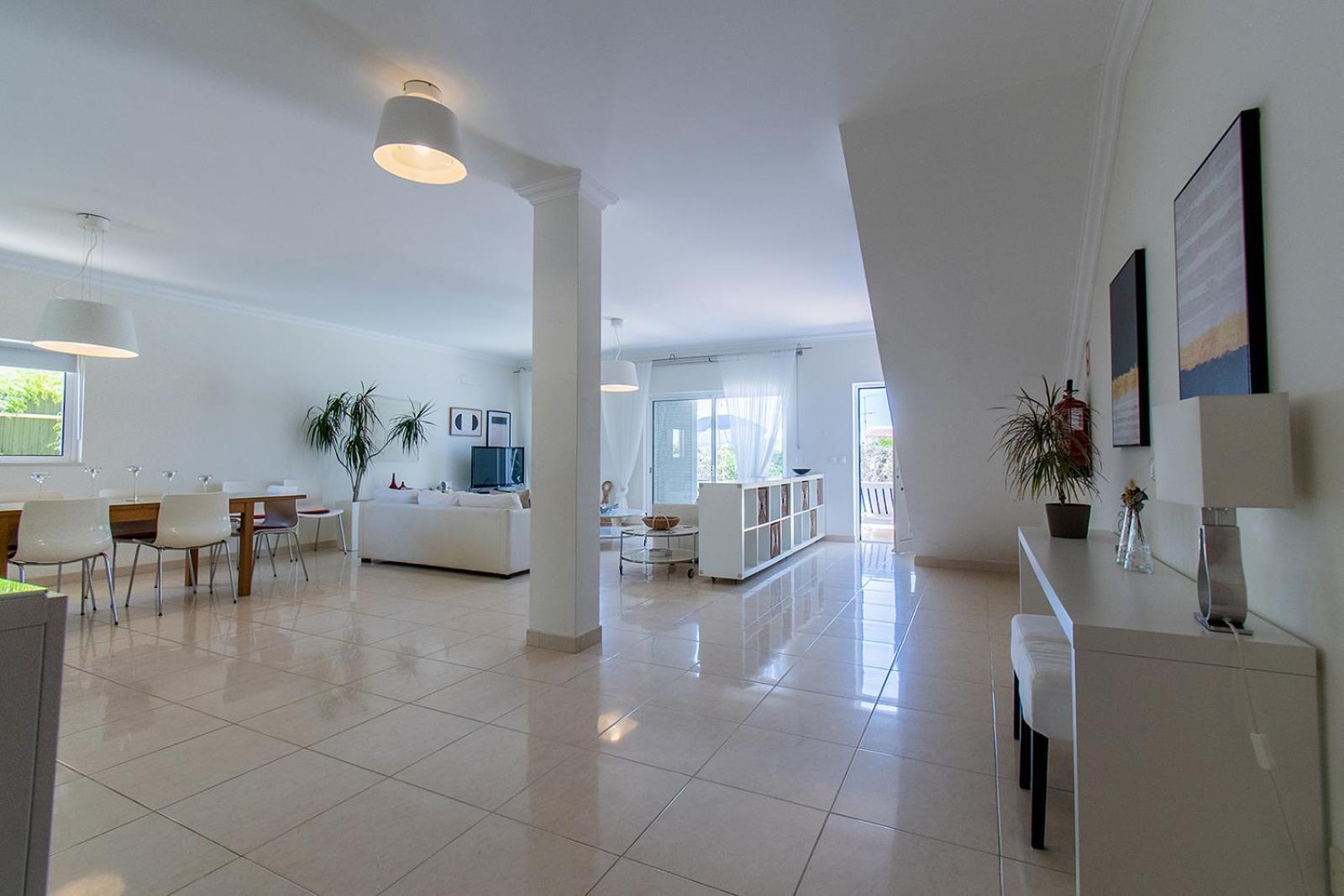 Altura Villa Luaran gambar
