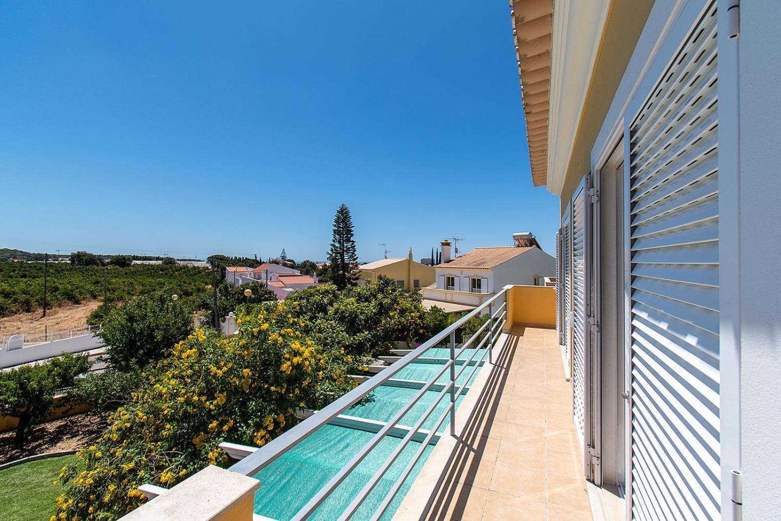 Altura Villa Luaran gambar